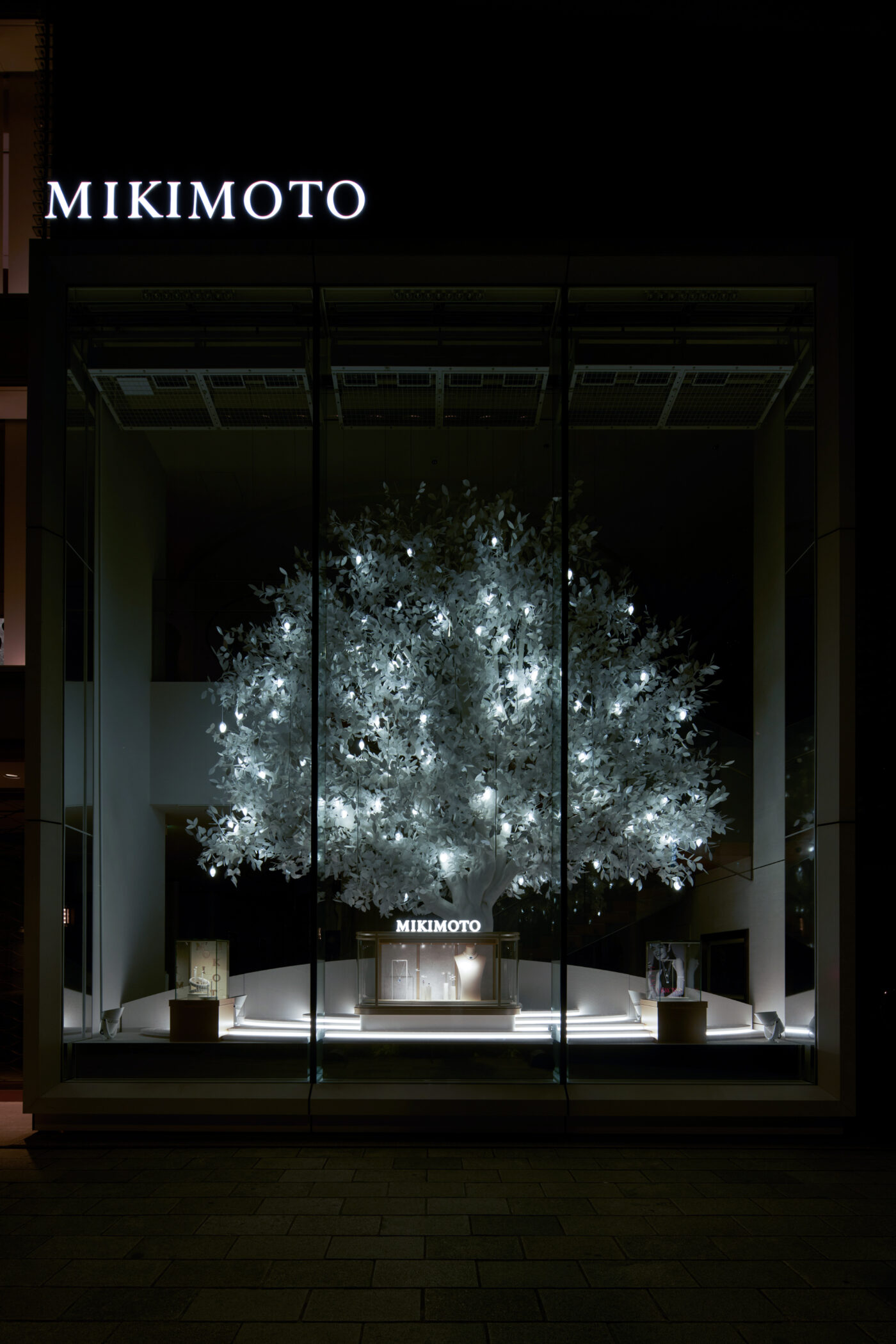 MIKIMOTO Ginza Holiday Window Display 2023(5)