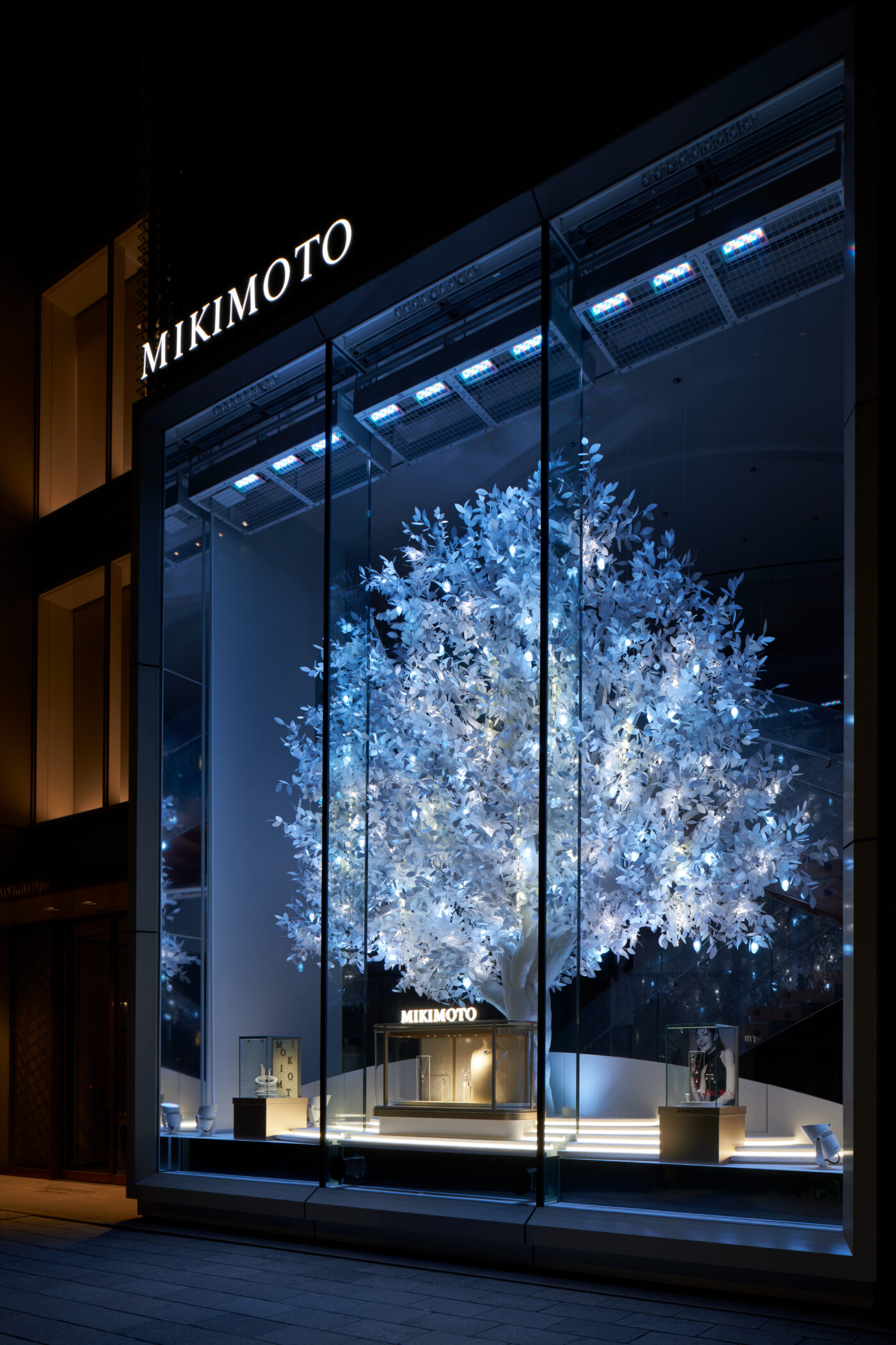 MIKIMOTO Ginza Holiday Window Display 2023(11)